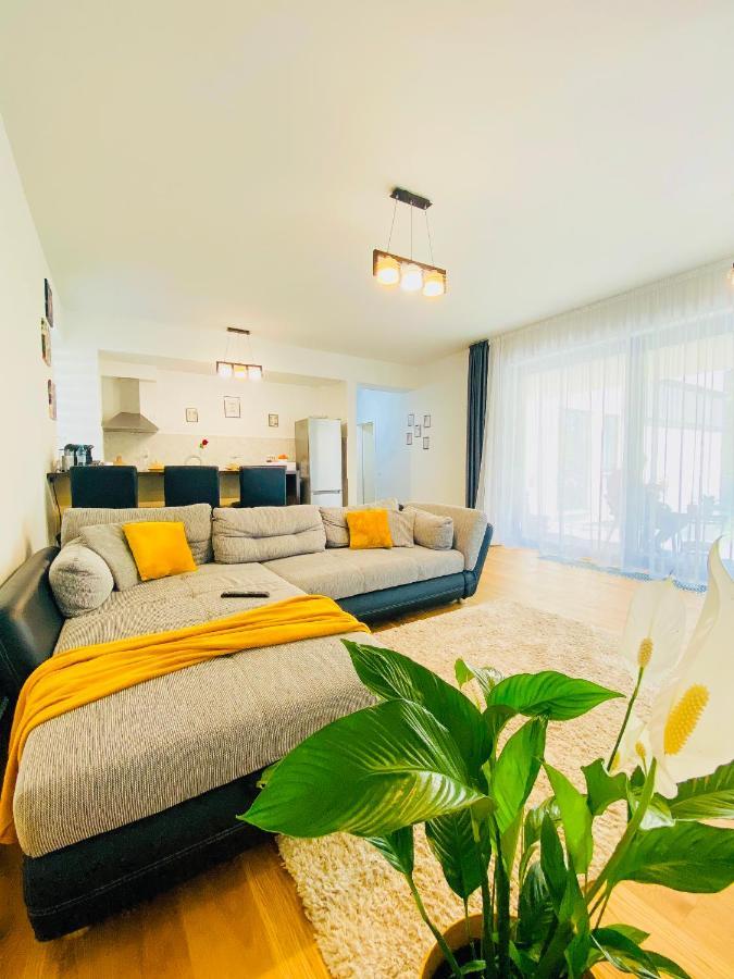 Apartmán 8Ight Brašov Exteriér fotografie